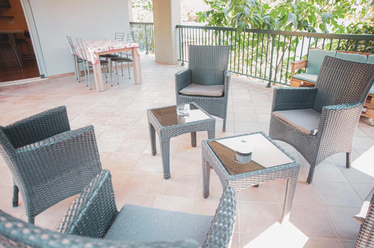 Il Mughetto - Appartamento Con Terrazza Privata San Quirico d'Orcia Exterior photo