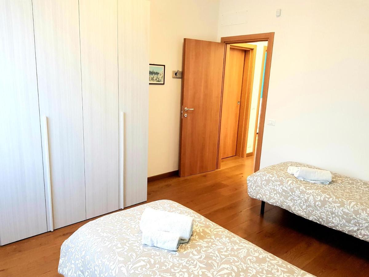 Il Mughetto - Appartamento Con Terrazza Privata San Quirico d'Orcia Exterior photo